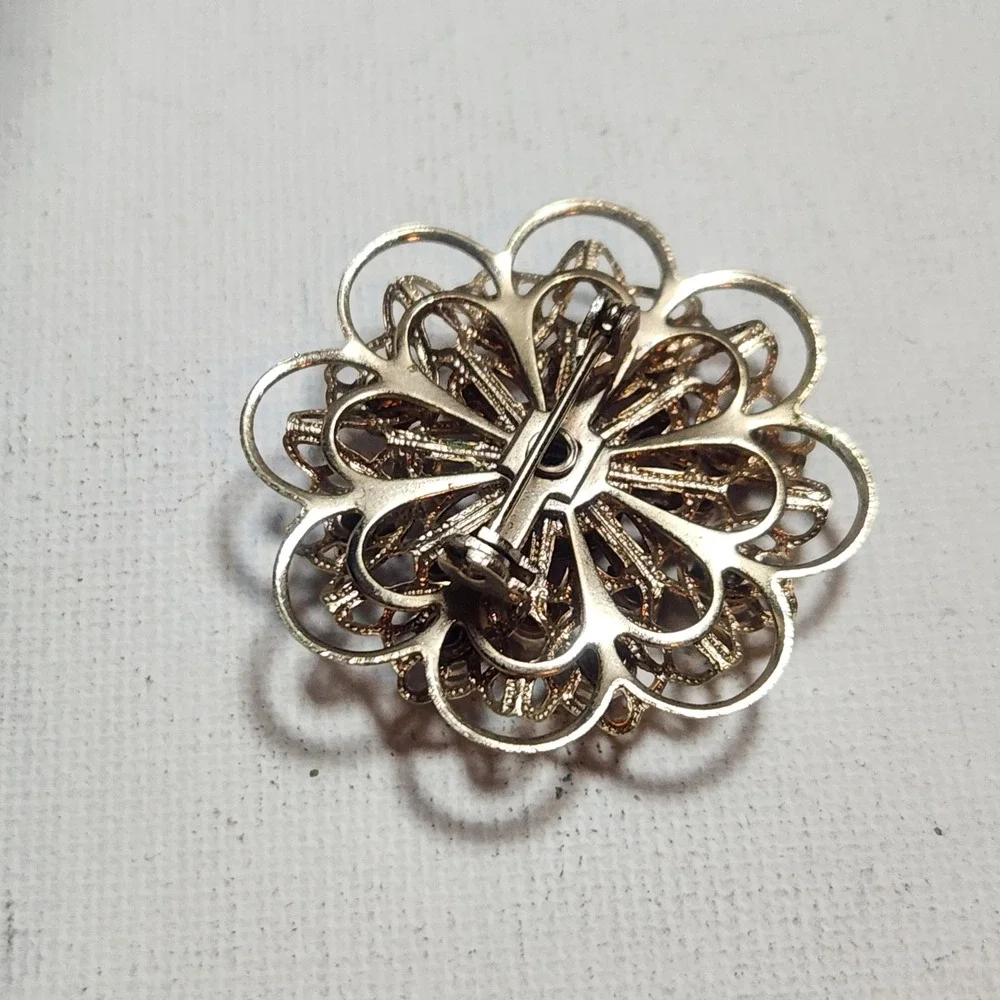 Vintage Gold Tone Filigree Pink Rhinestone Flower Brooch Pin Floral Statement‎